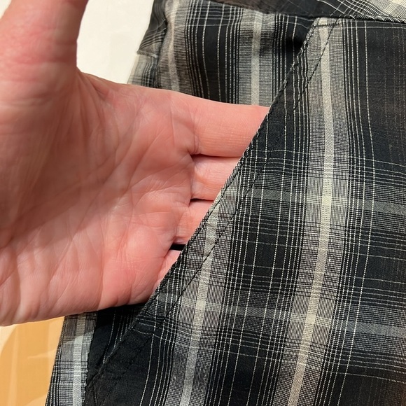 Columbia Titanium Omni-Shield Black Plaid Shorts size 16 - Picture 7 of 12
